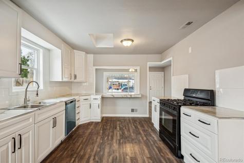 1680 Newark Street Aurora CO 80010