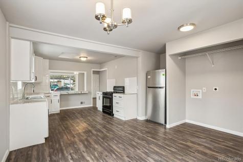 1680 Newark Street Aurora CO 80010