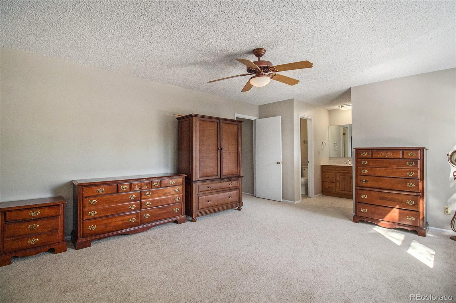 1073 S Mobile Street Aurora CO 80017