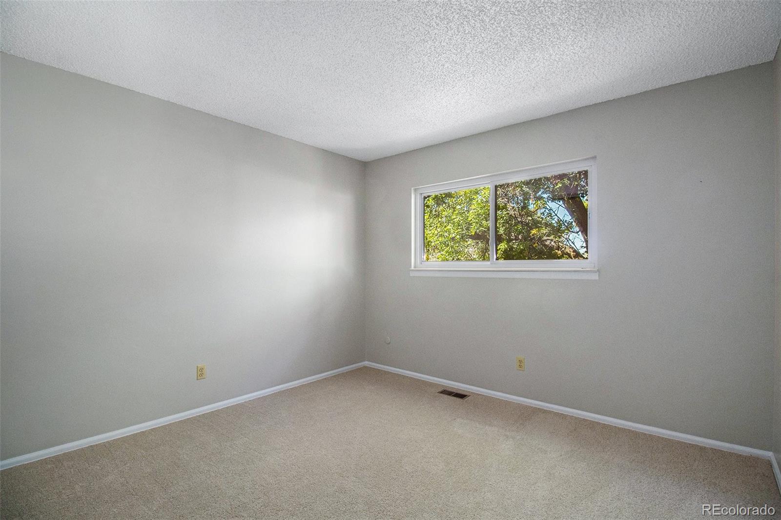 1073 S Mobile Street Aurora CO 80017