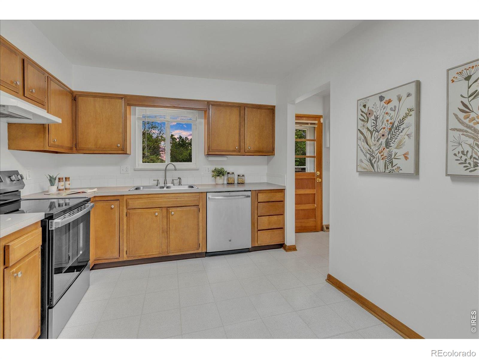 2652 Mountain View Avenue Longmont CO 80503