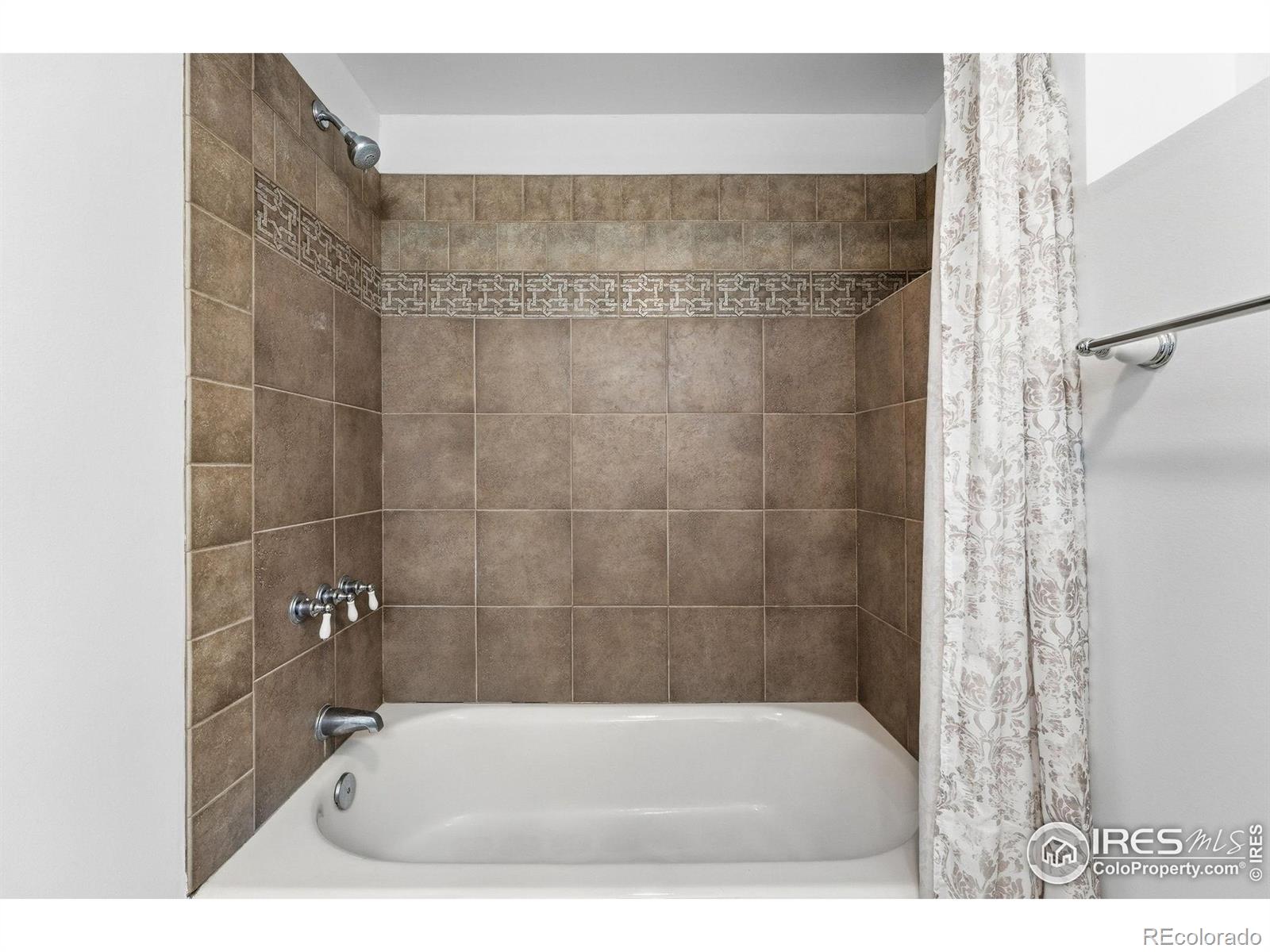 7240 Glacier View Road Longmont CO 80503