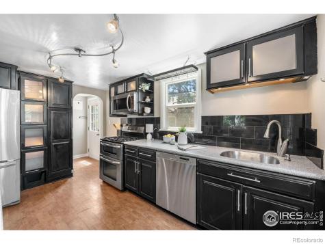 222 Vivian Street Longmont CO 80501