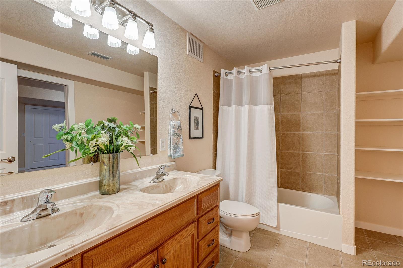 223 N De Gaulle Street Aurora CO 80018