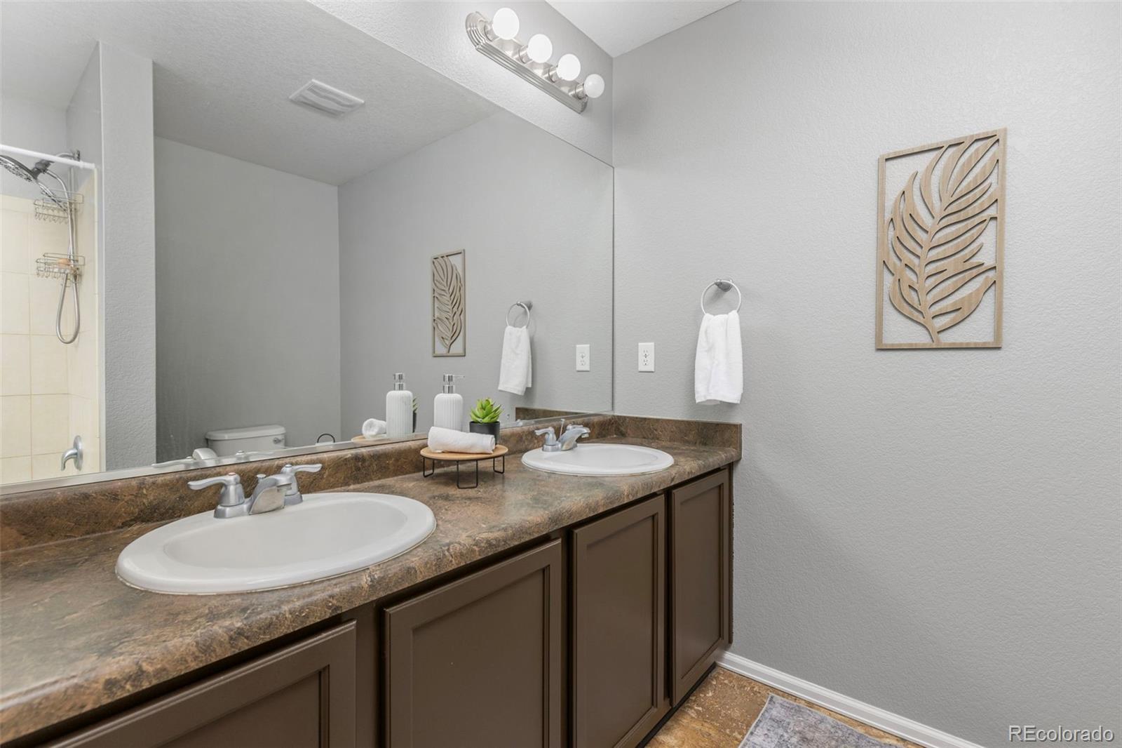 10268 Norfolk Street Commerce City CO 80022
