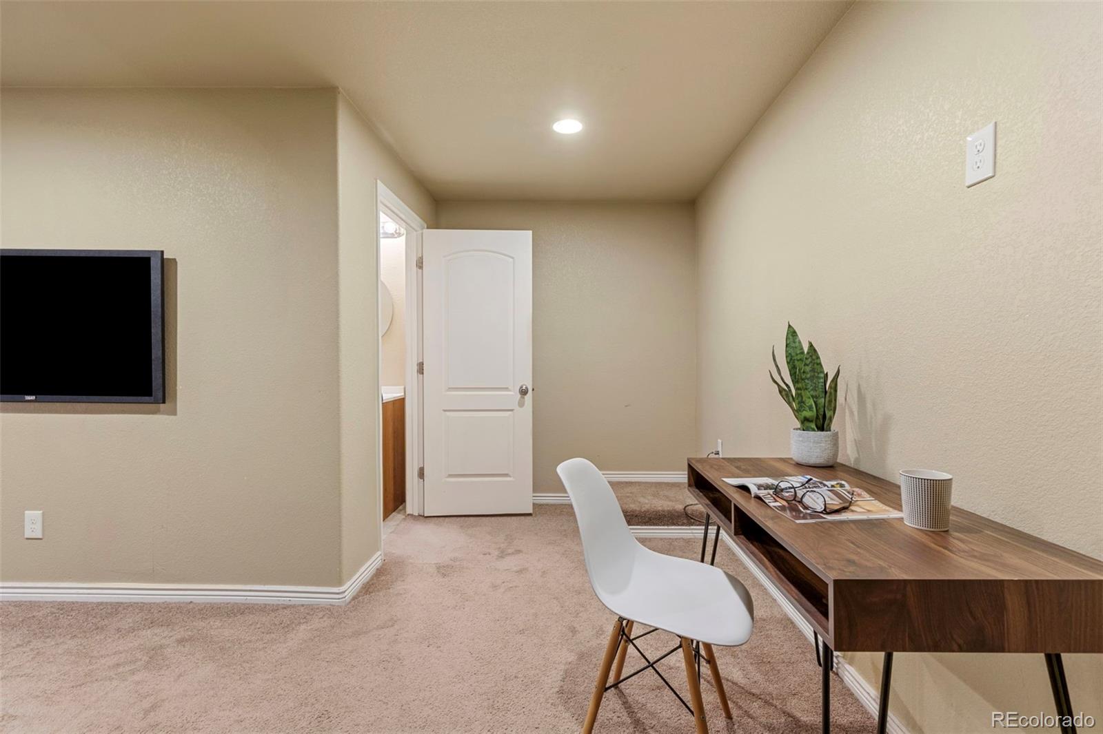 10268 Norfolk Street Commerce City CO 80022
