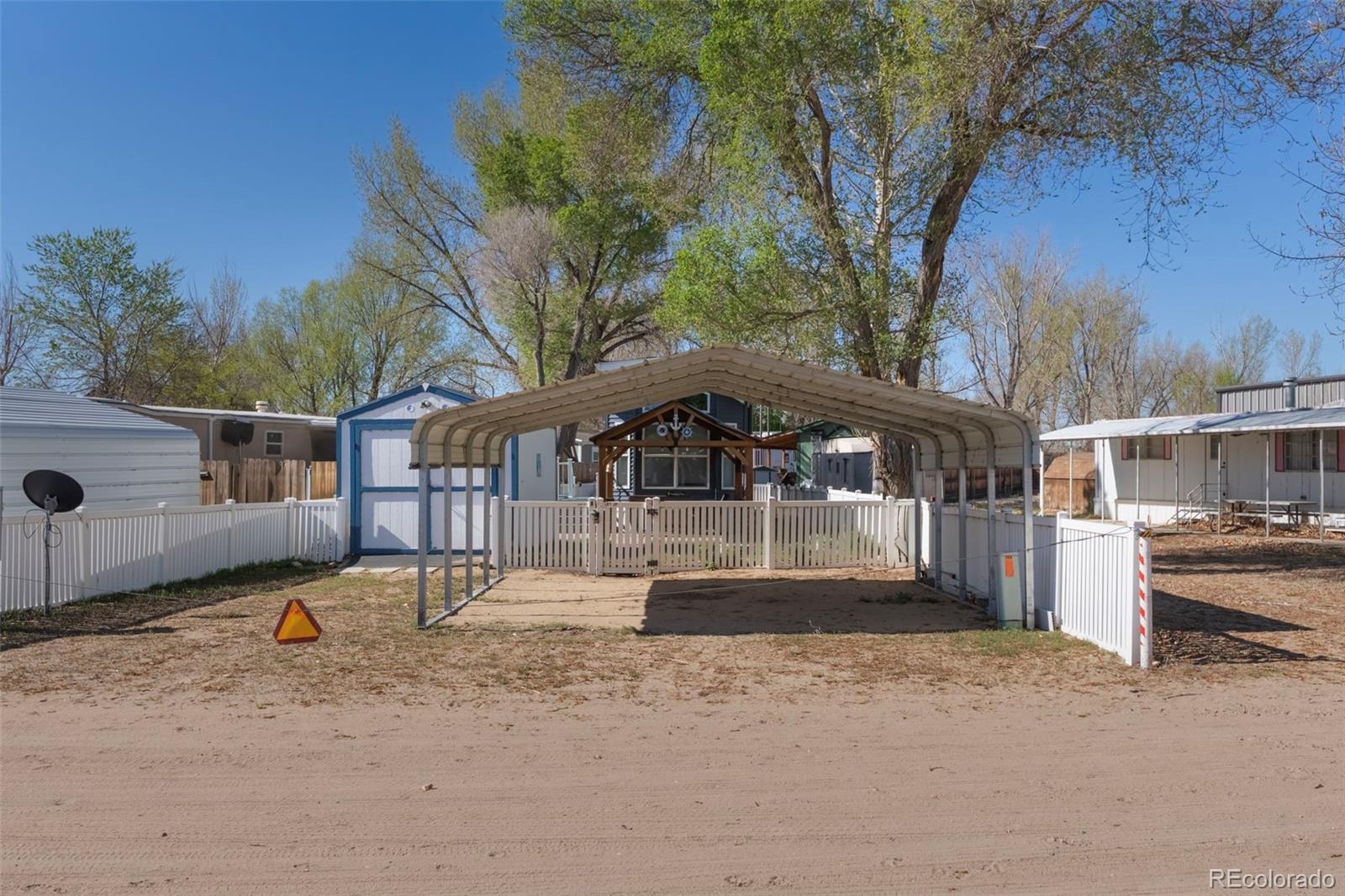 188 Kiowa Road Weldona CO 80653