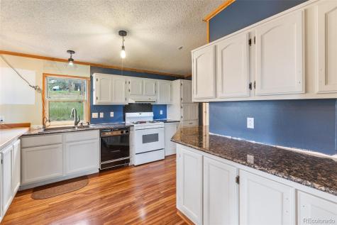 1703 Arapahoe Drive Florissant CO 80816