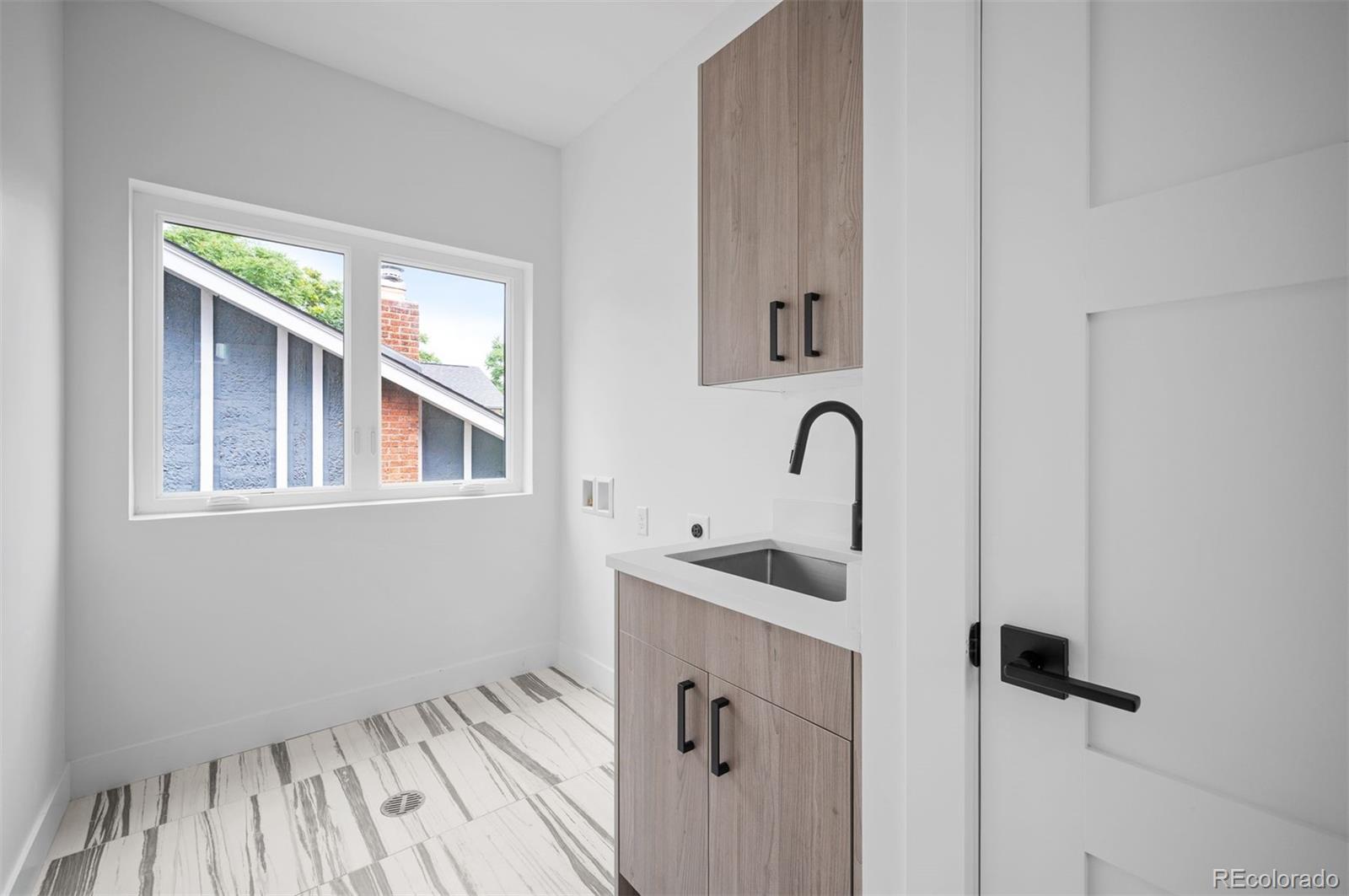 872 S Vine Street Denver CO 80209