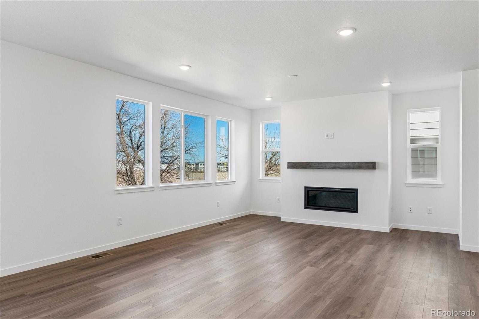 9156 Hayden Peak Street Englewood CO 80112