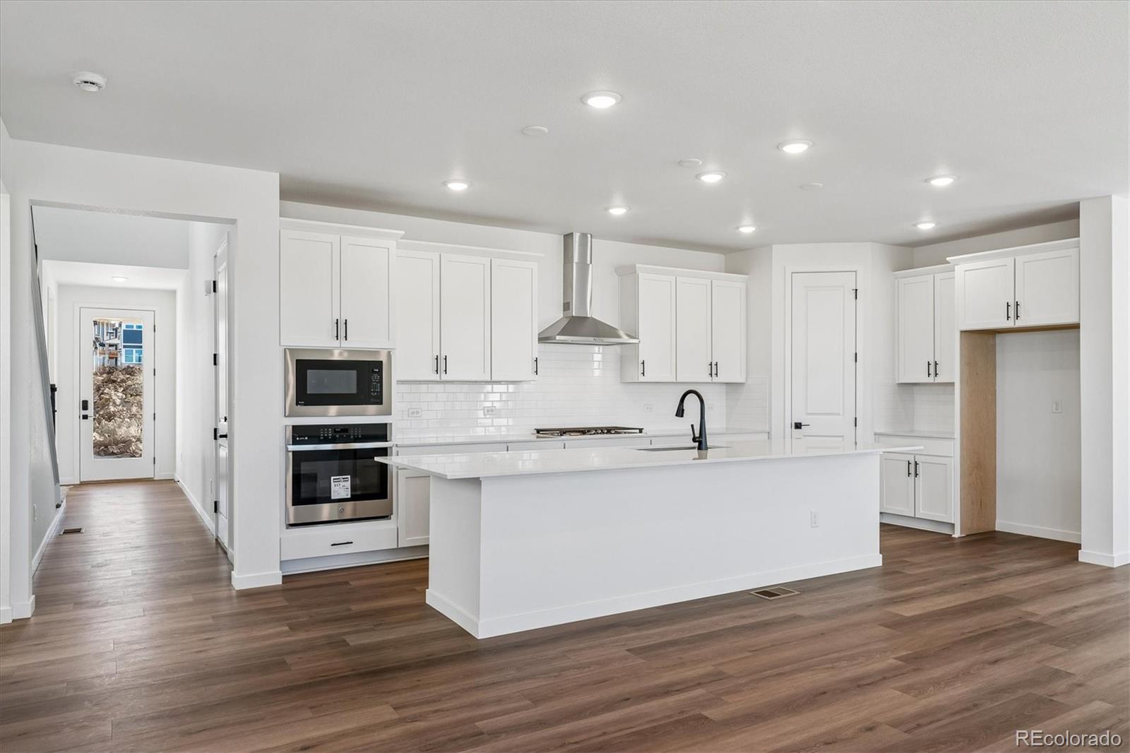 9156 Hayden Peak Street Englewood CO 80112