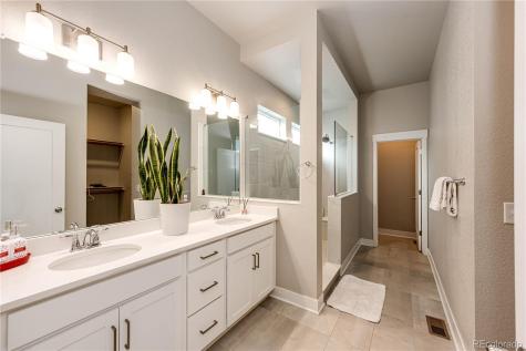 21584 E 59th Drive Aurora CO 80019