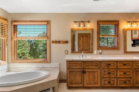 40 Upland Road Colorado Springs CO 80906