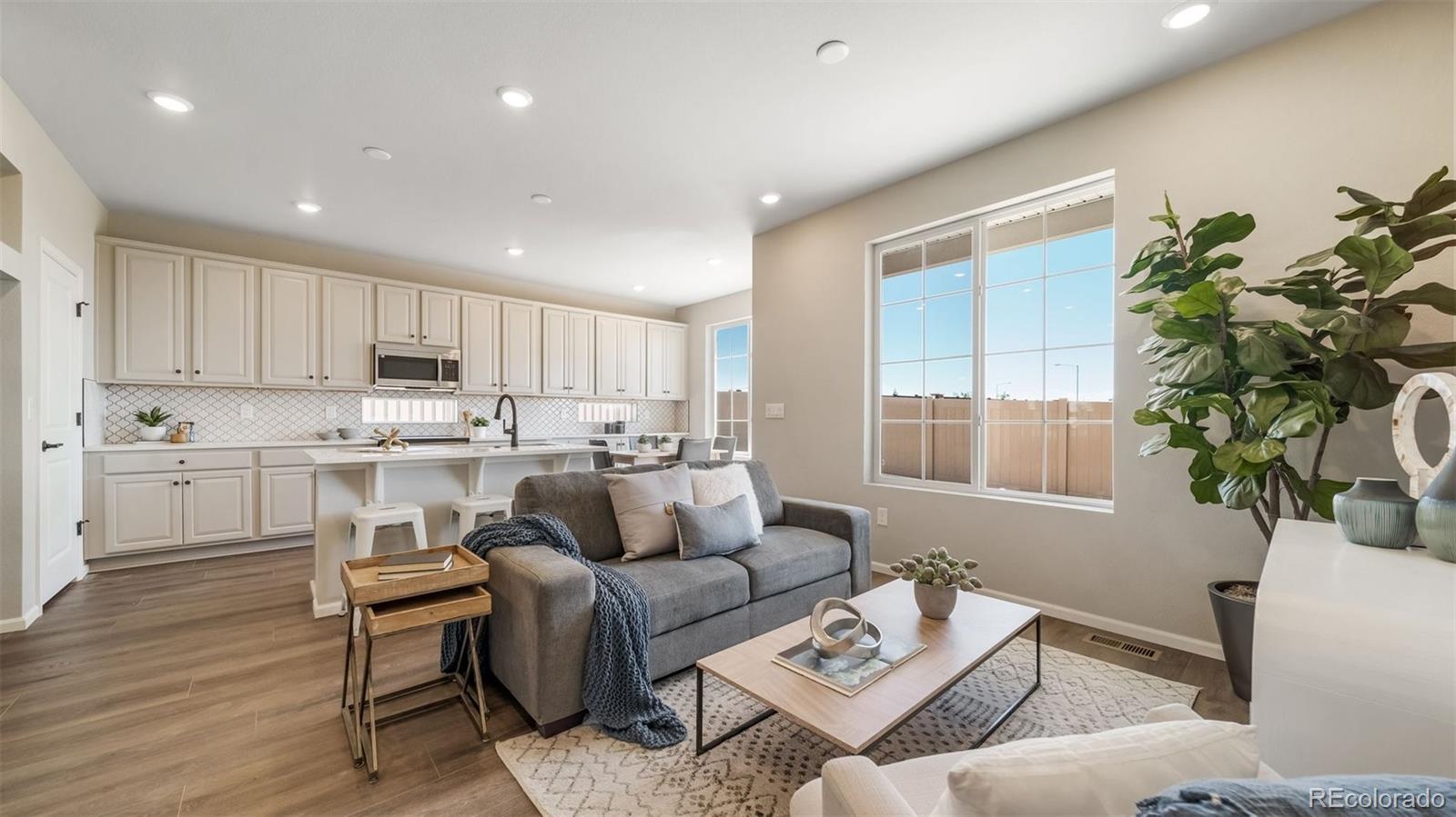 5042 N Tempe Street Aurora CO 80019