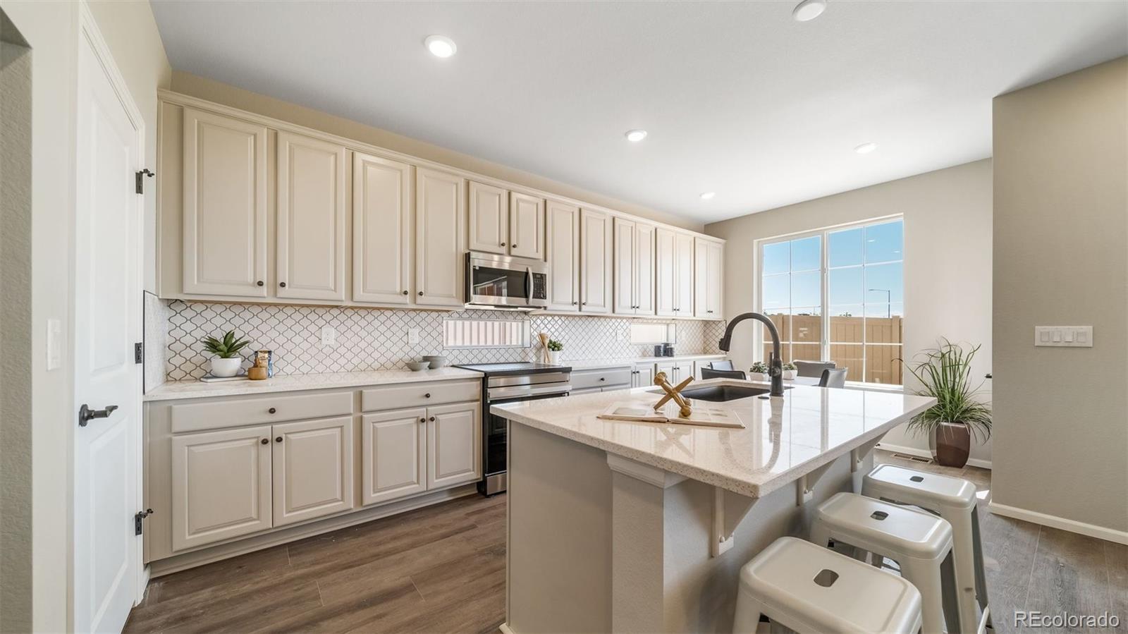 5042 N Tempe Street Aurora CO 80019