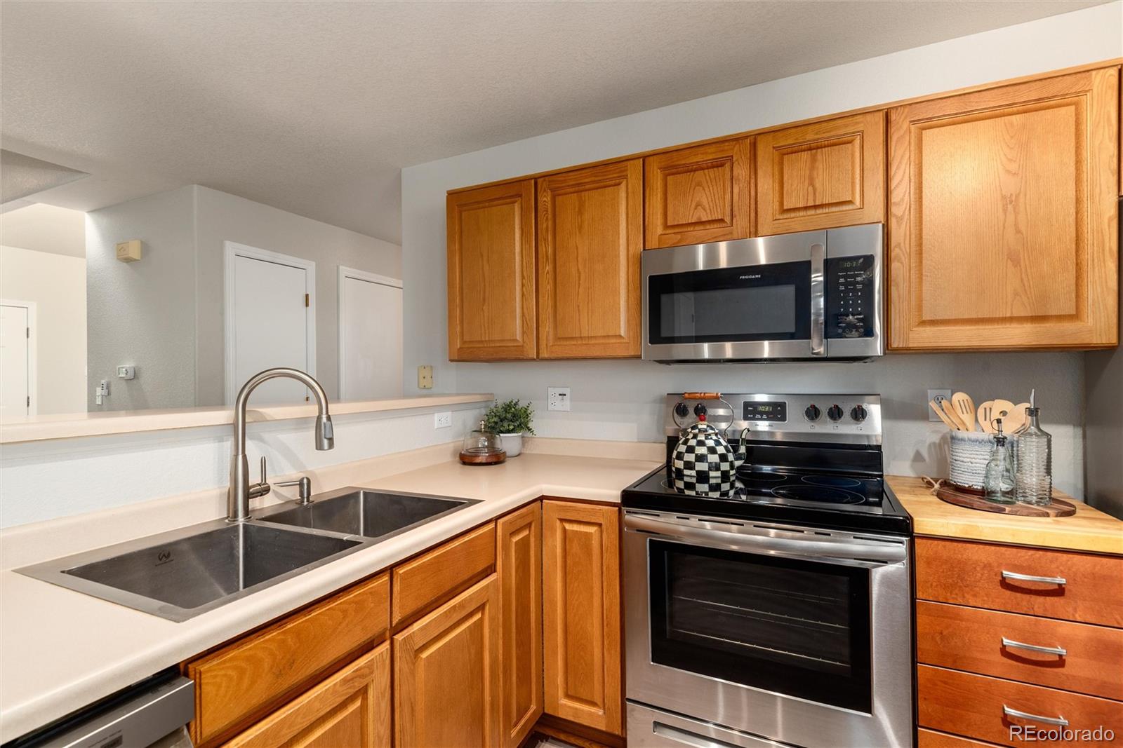 8129 Locust Drive Littleton CO 80125
