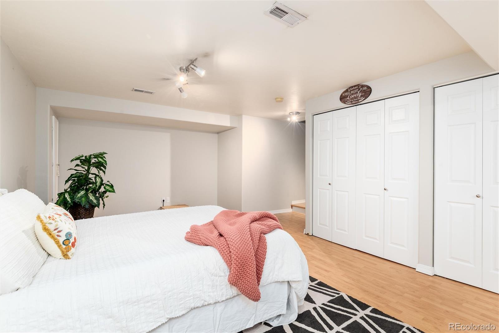8129 Locust Drive Littleton CO 80125