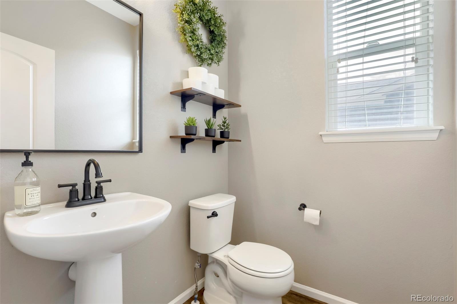845 N Waterloo Circle Aurora CO 80018