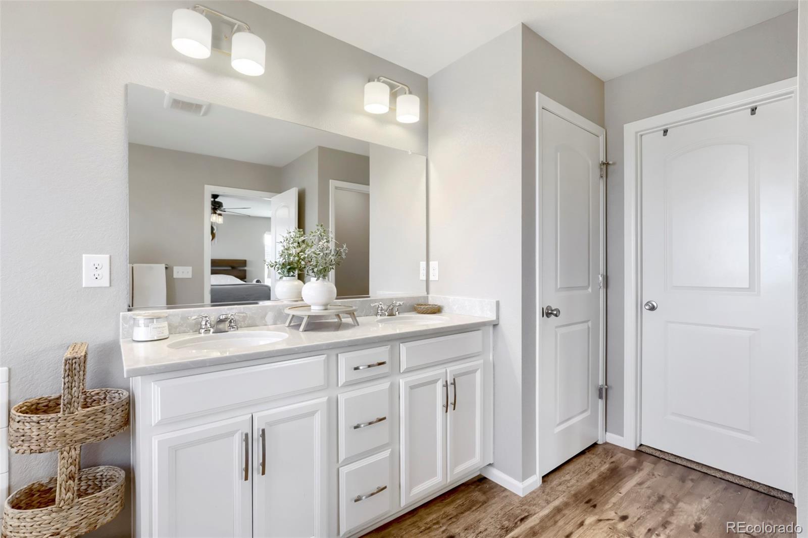 845 N Waterloo Circle Aurora CO 80018