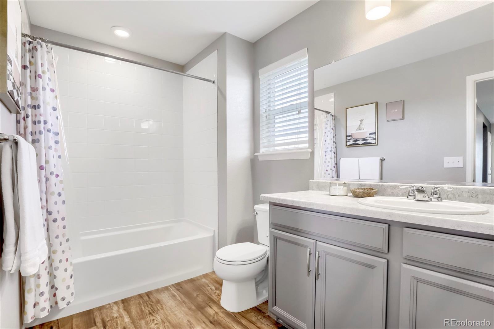 845 N Waterloo Circle Aurora CO 80018