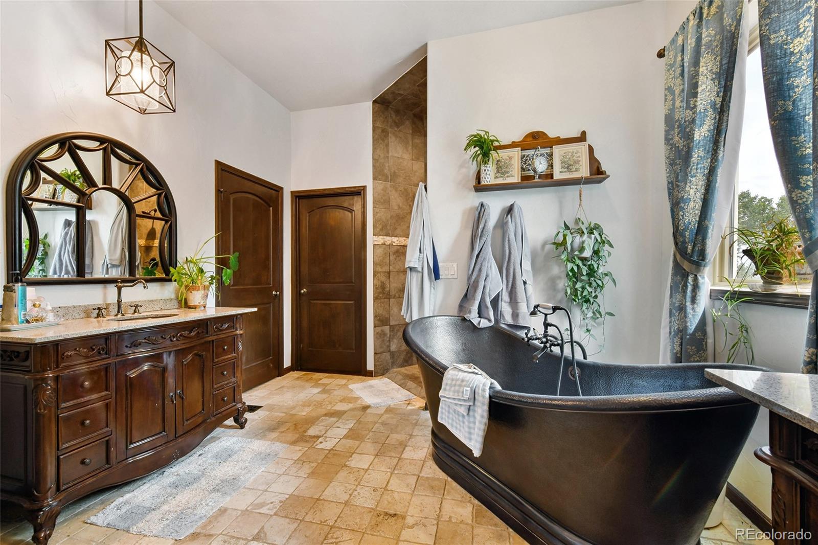 549 Mohawk Heights Florissant CO 80816