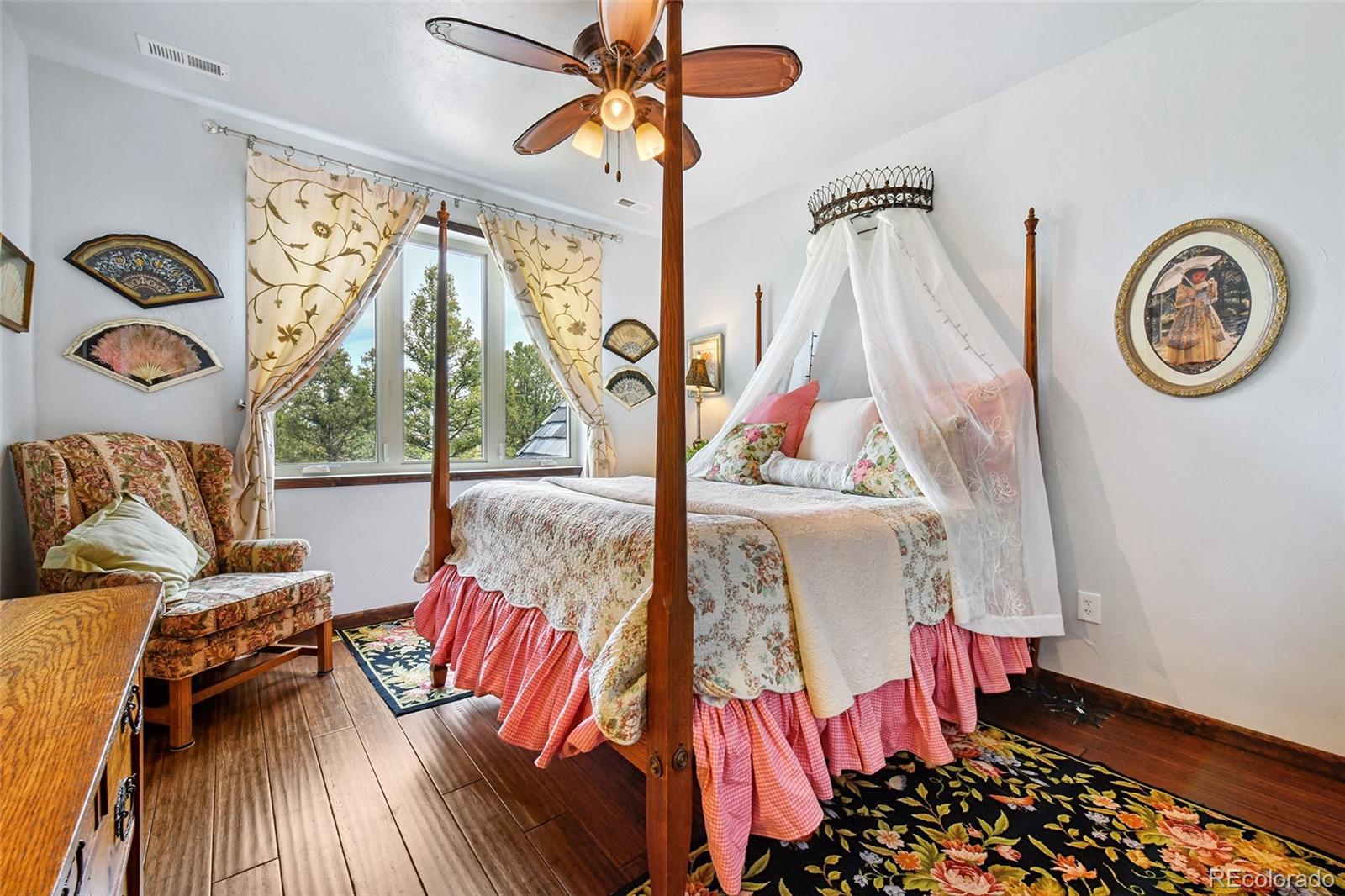 549 Mohawk Heights Florissant CO 80816