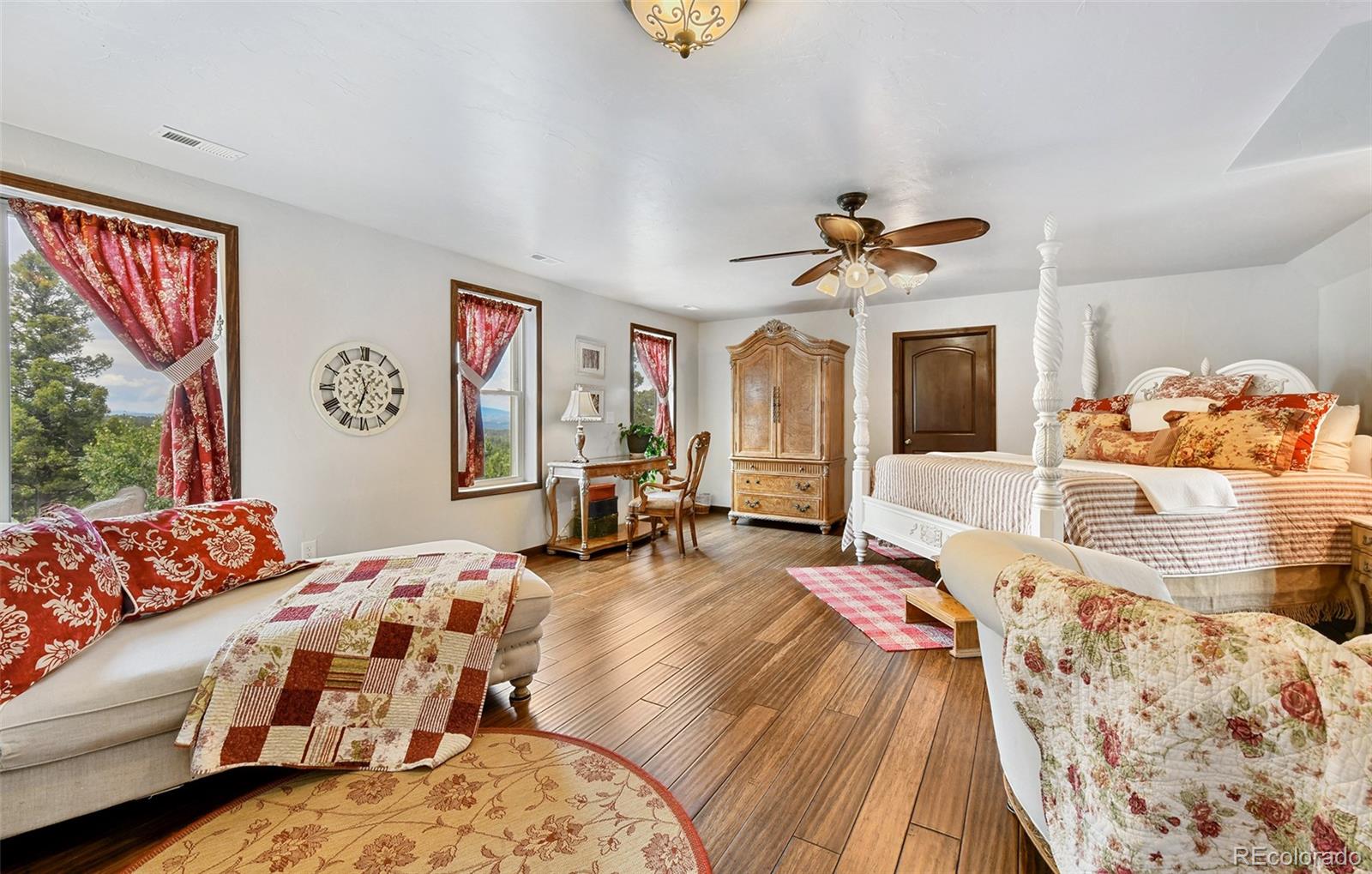 549 Mohawk Heights Florissant CO 80816
