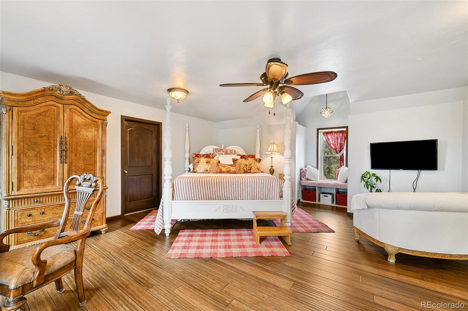 549 Mohawk Heights Florissant CO 80816