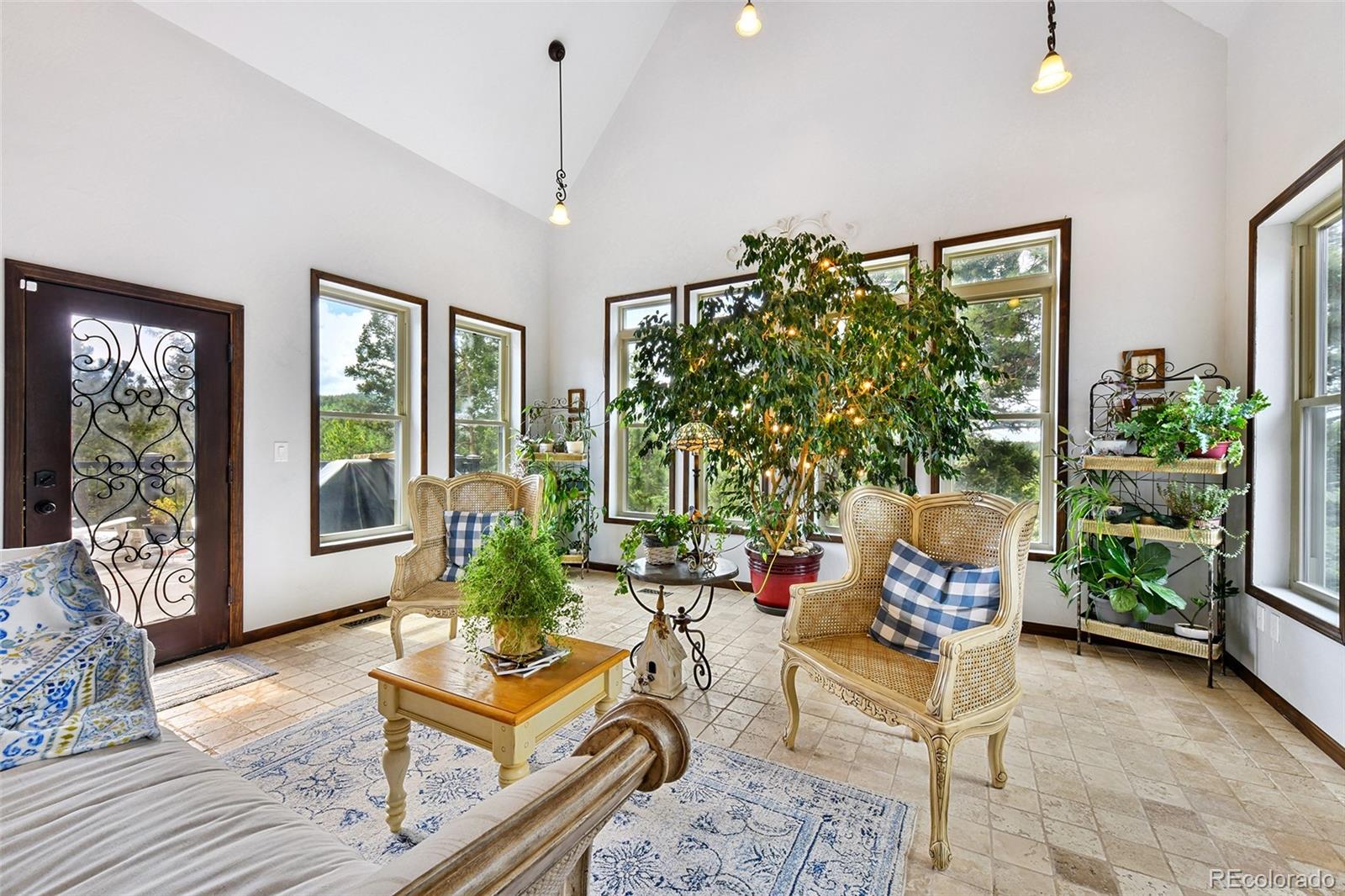 549 Mohawk Heights Florissant CO 80816
