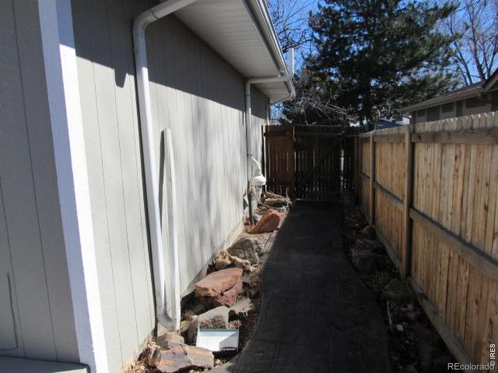 2551 S Hoyt Court Lakewood CO 80227