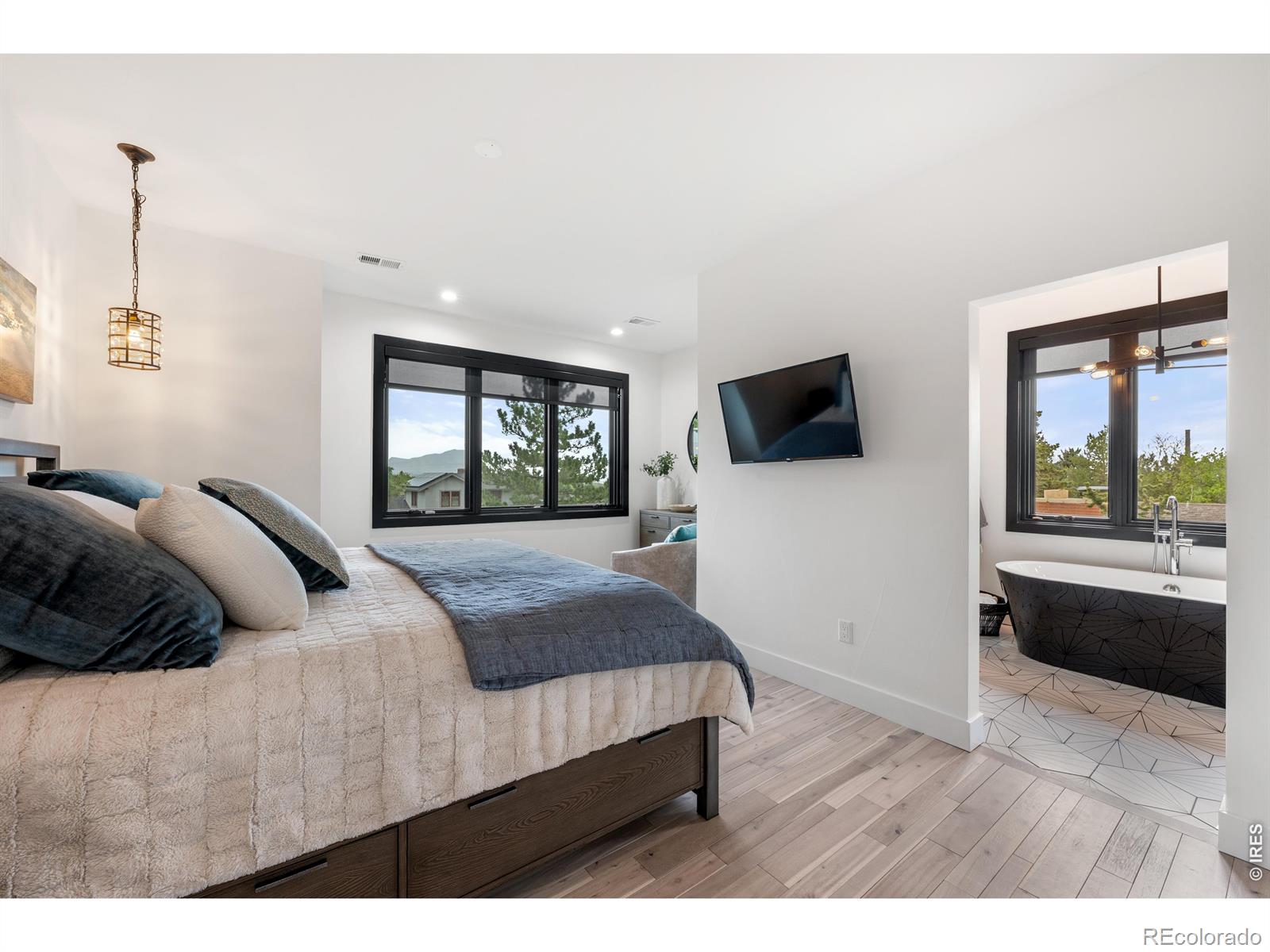 1118 Ravenwood Road Boulder CO 80303