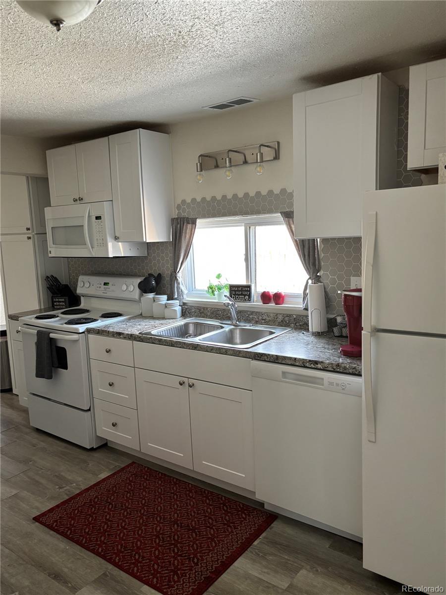 3154 W Longfellow Place Denver CO 80221
