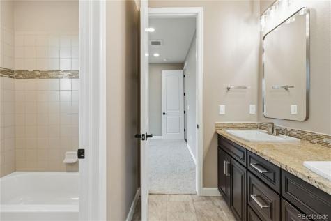 7878 S Valleyhead Way Aurora CO 80016