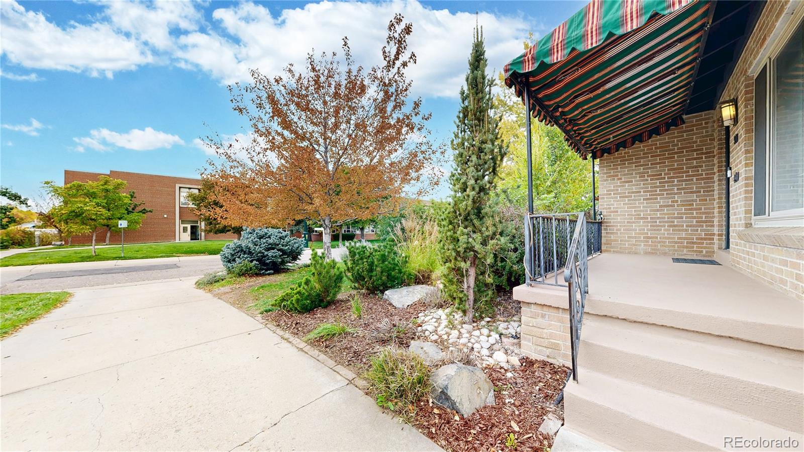 940 Grape Street Denver CO 80220