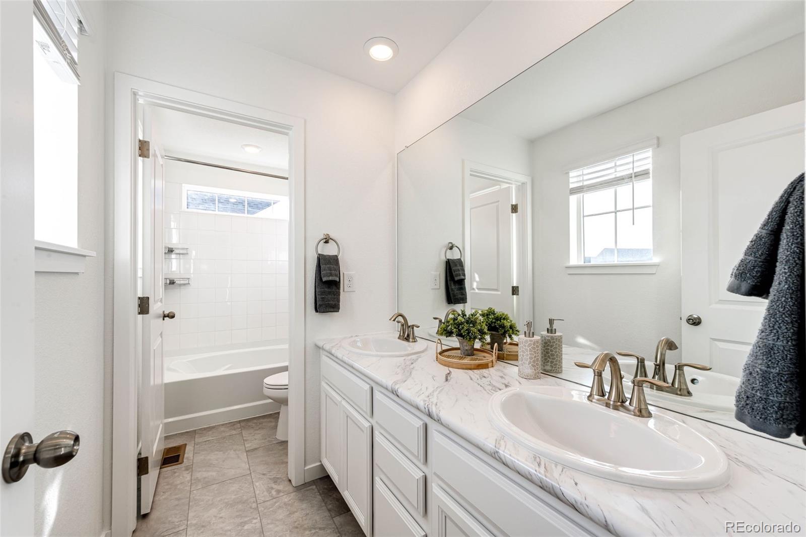 39153 Braxton Lane Elizabeth CO 80107