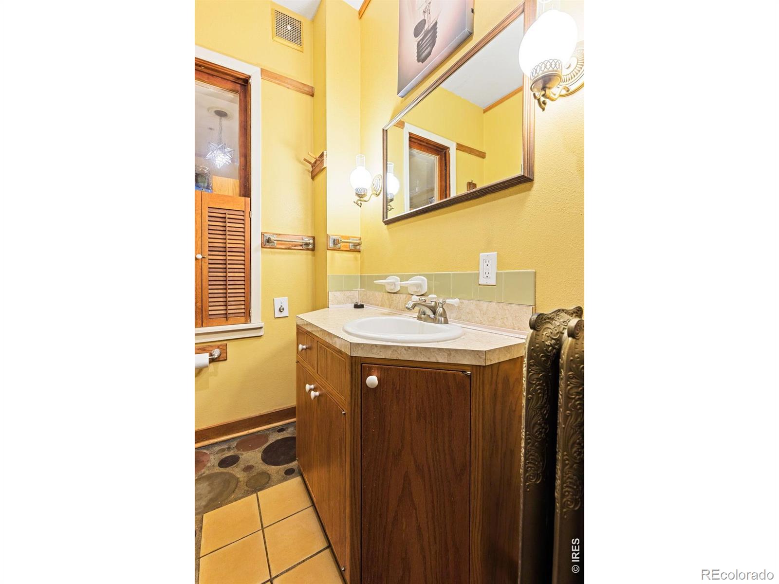 251 Gay Street Longmont CO 80501