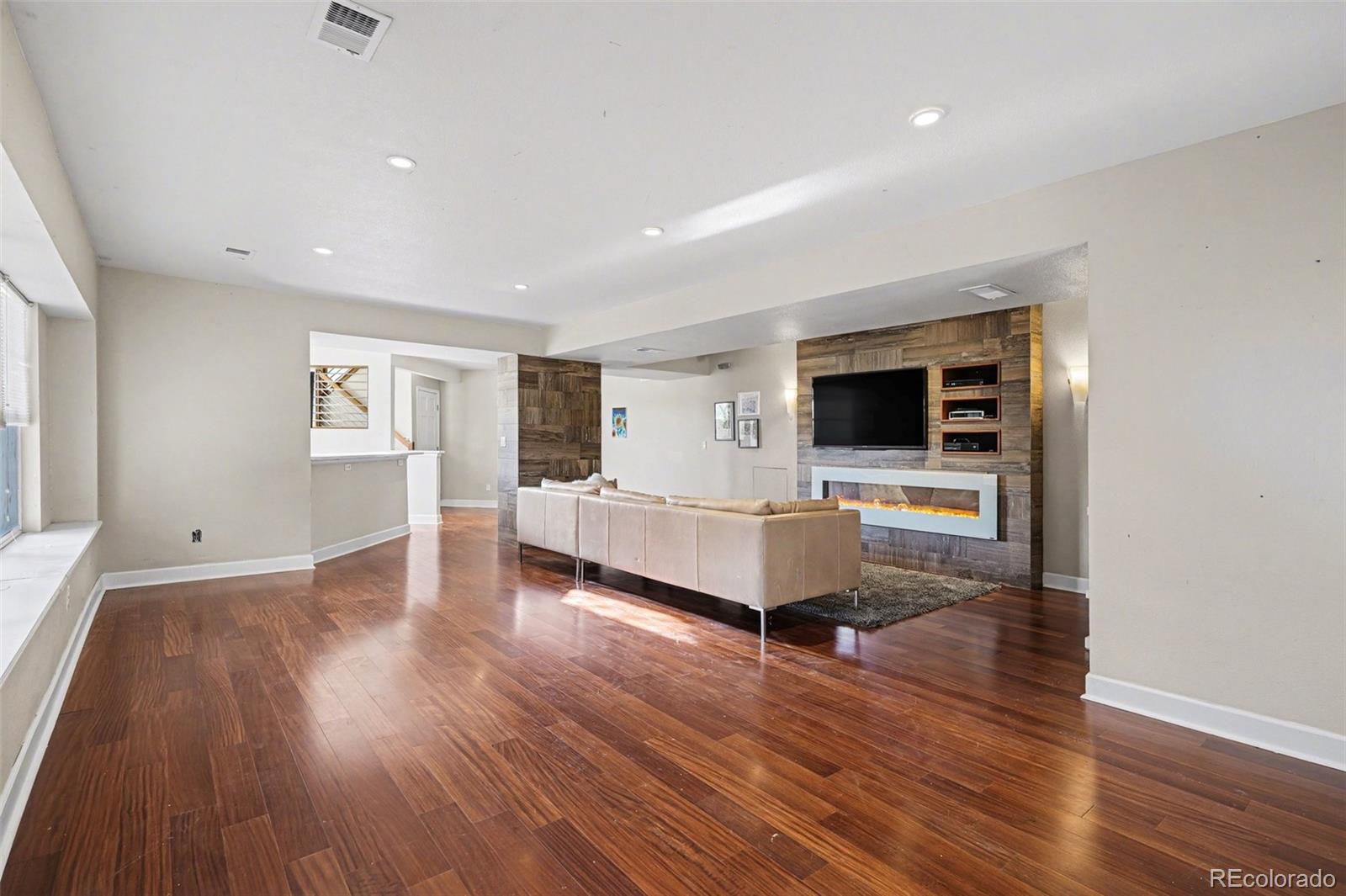 26 Lindenwood Drive Littleton CO 80120