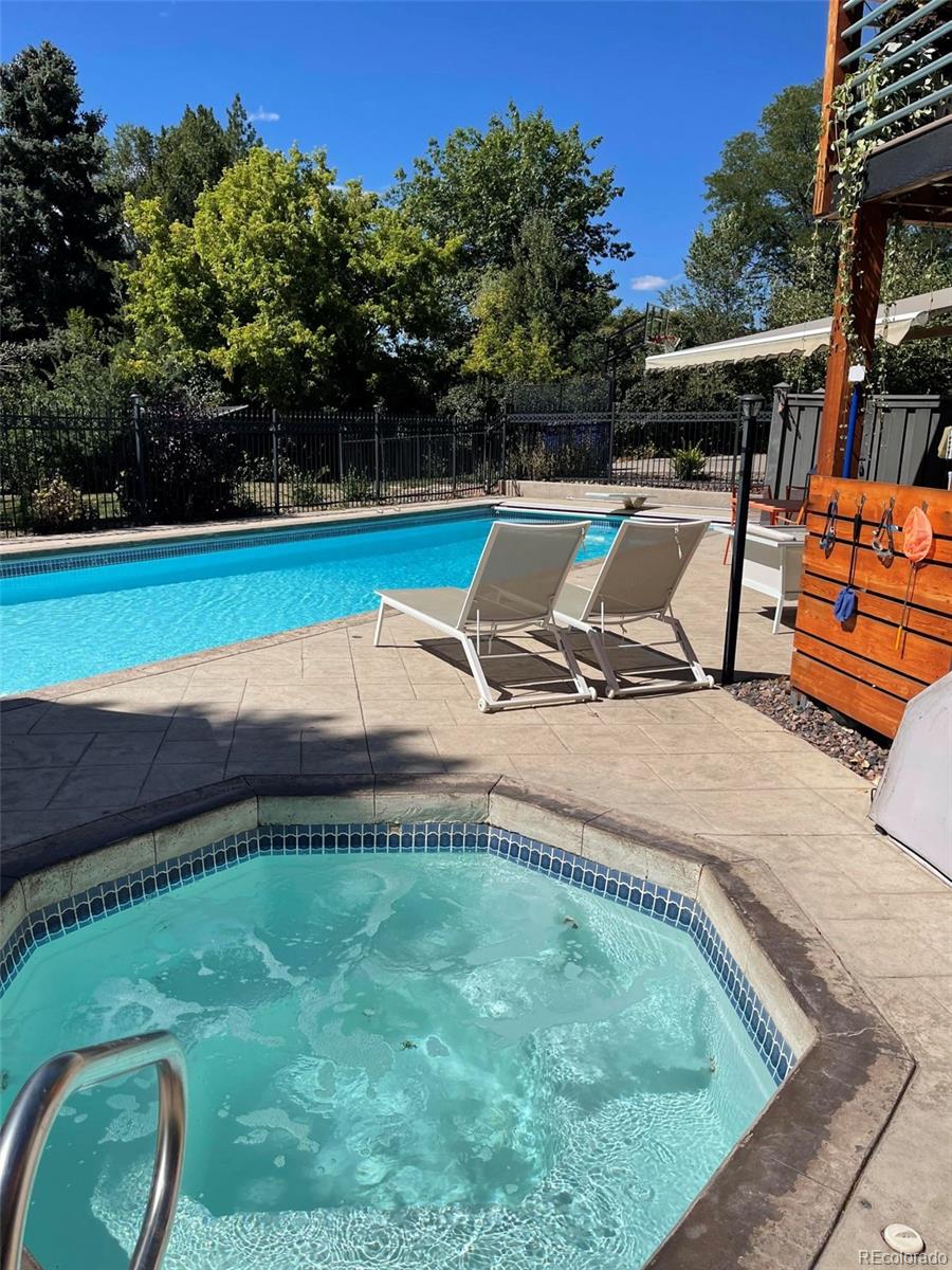 26 Lindenwood Drive Littleton CO 80120