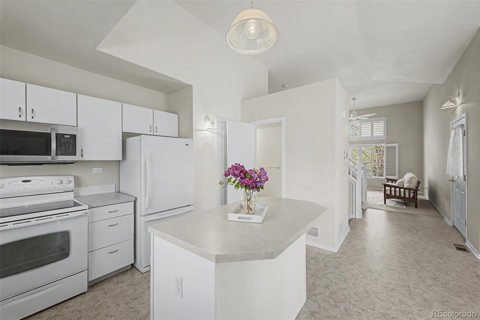 3851 Oakwood Drive Longmont CO 80503