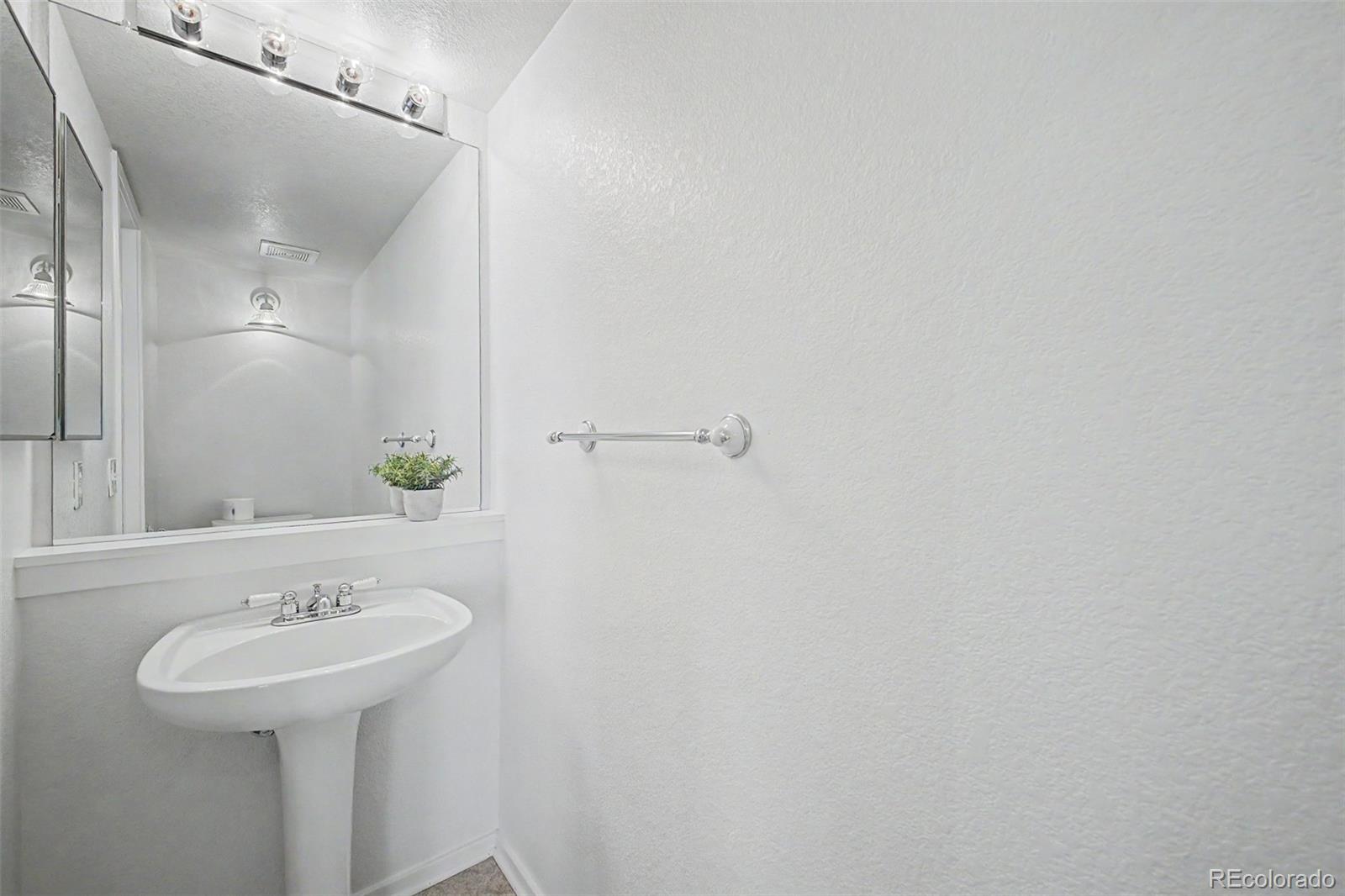 3851 Oakwood Drive Longmont CO 80503