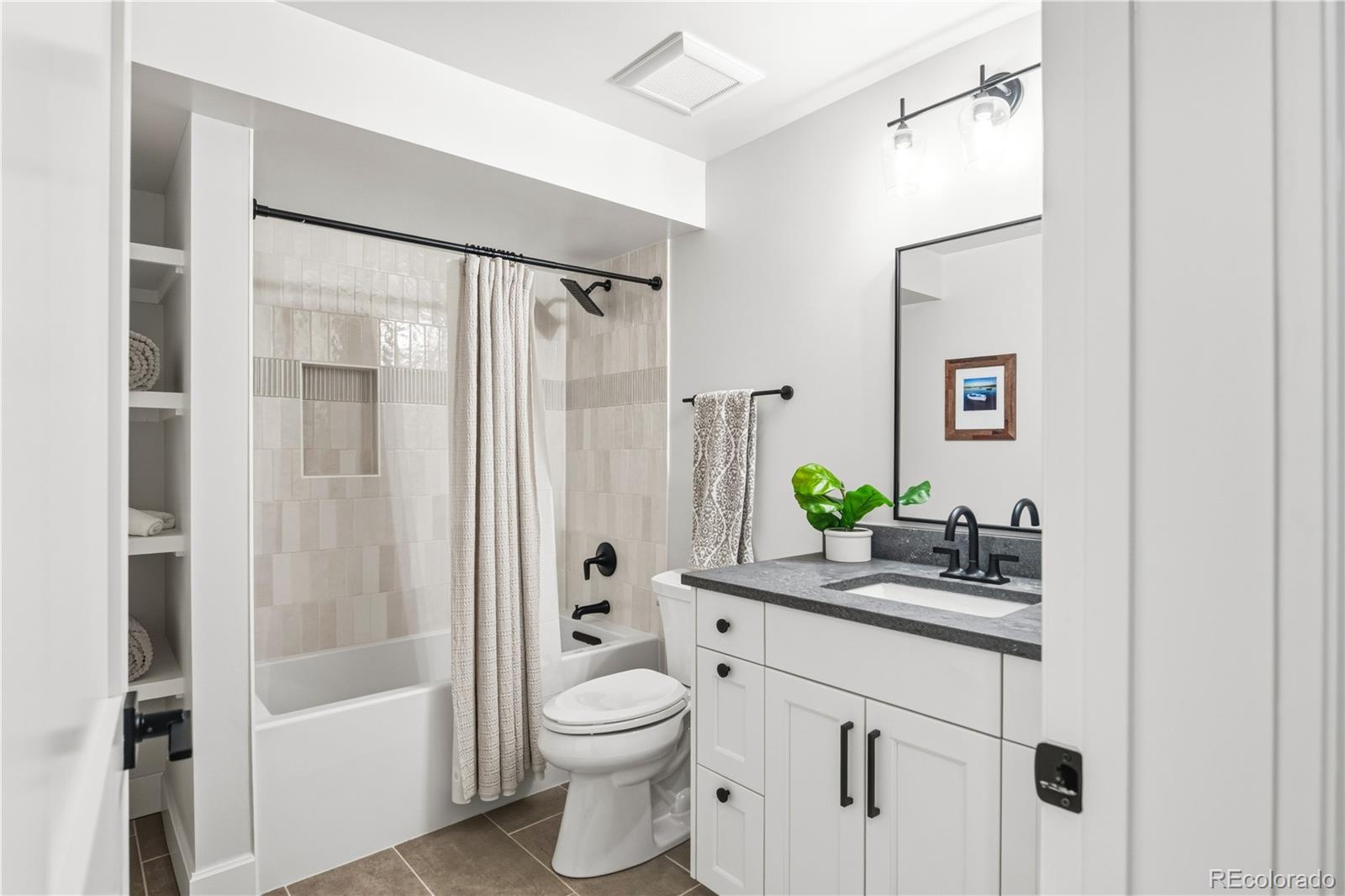 3364 W Moncrieff Place Denver CO 80211
