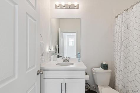 1627 S Andes Way Aurora CO 80017