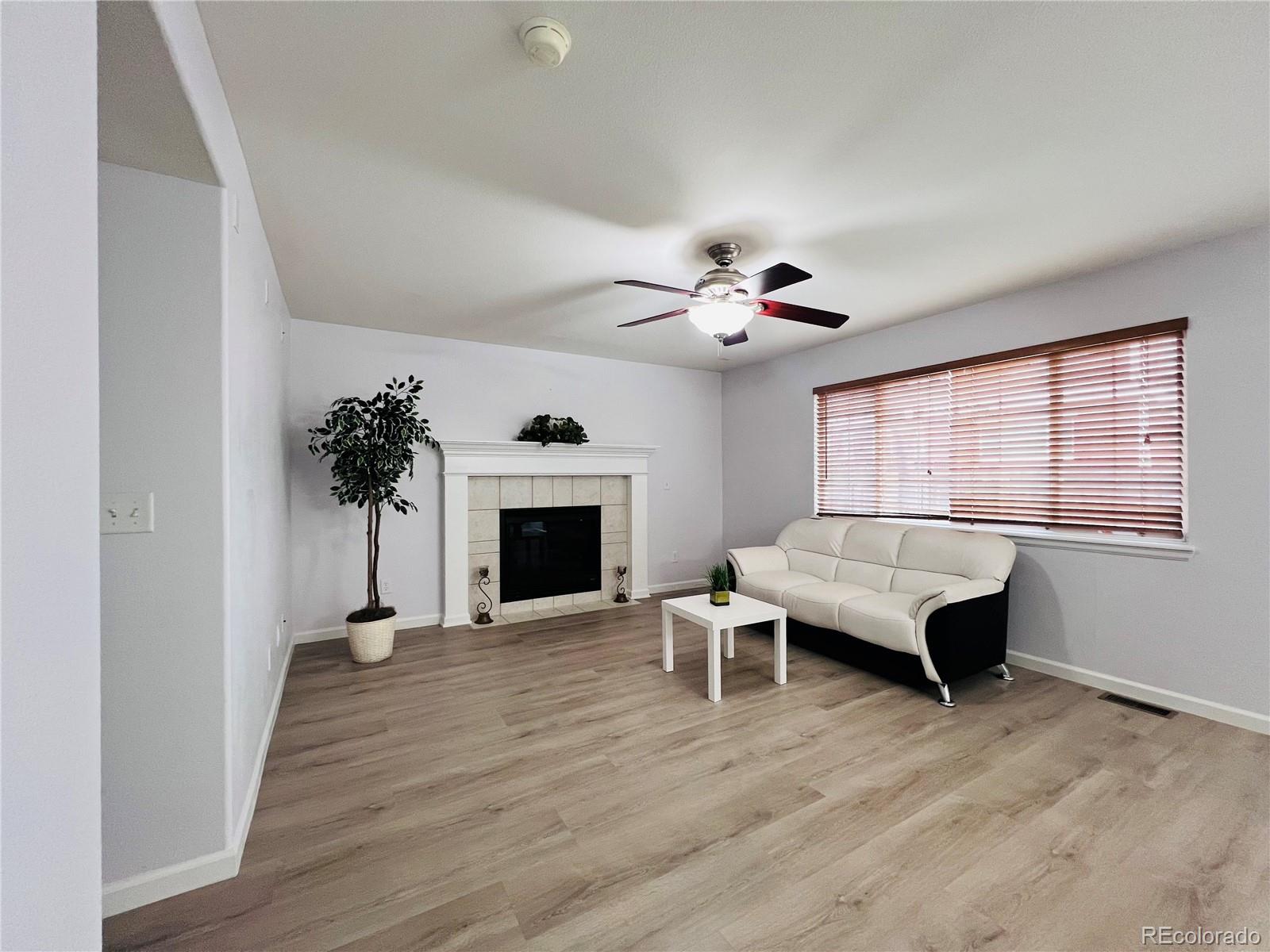 16184 E Hinsdale Avenue Aurora CO 80016