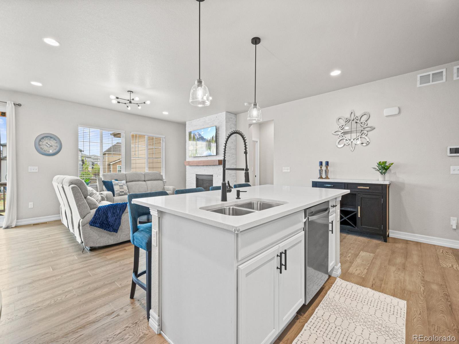7379 S Shady Grove Way Aurora CO 80016