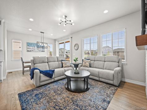7379 S Shady Grove Way Aurora CO 80016