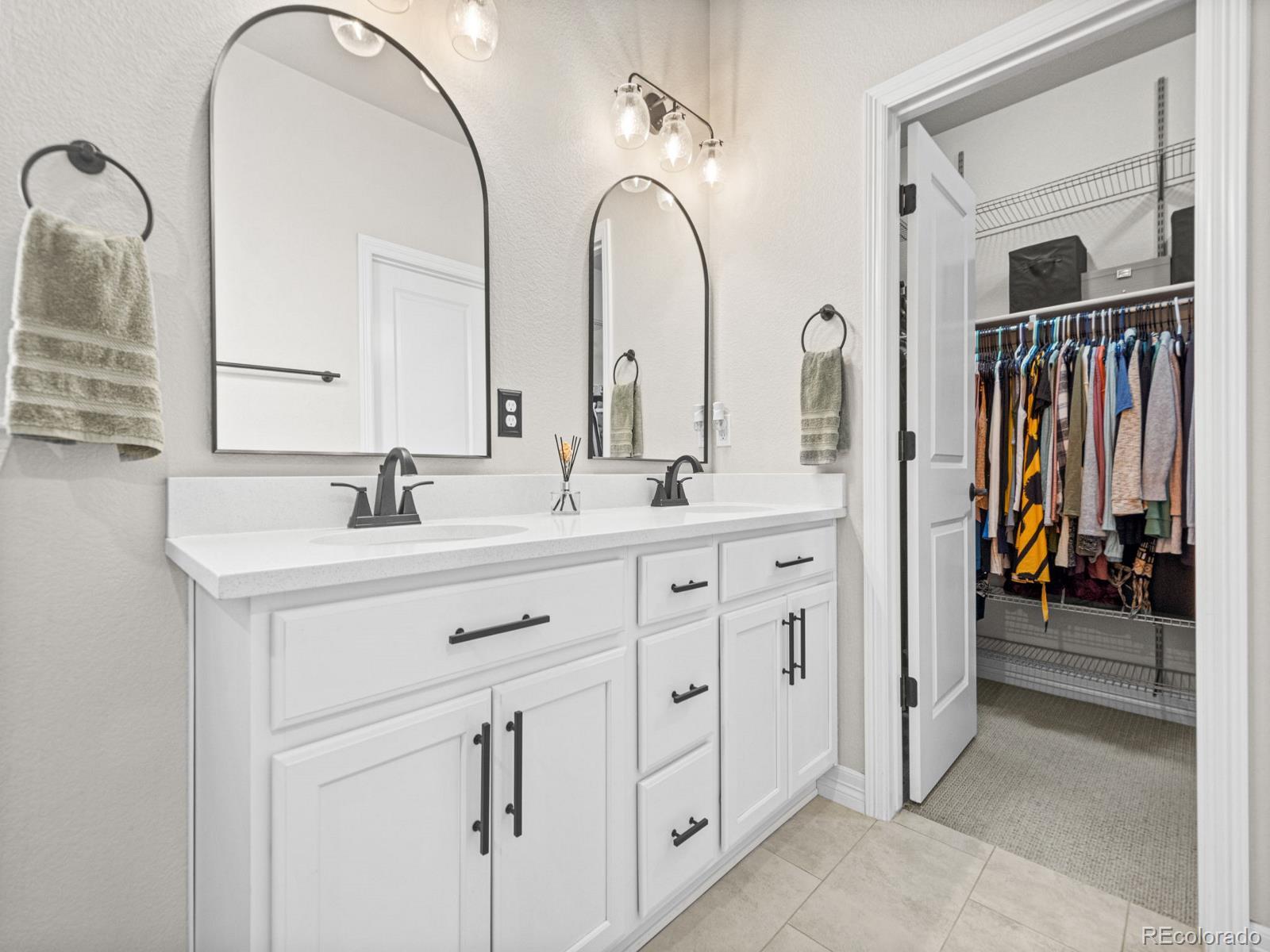 7379 S Shady Grove Way Aurora CO 80016