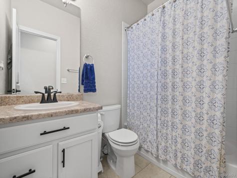 7379 S Shady Grove Way Aurora CO 80016