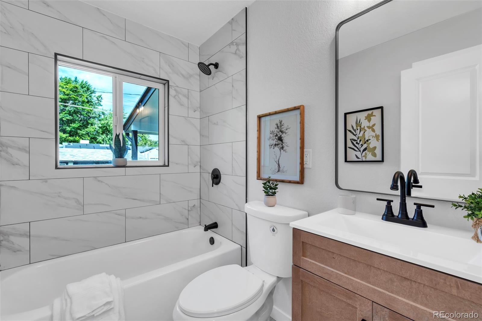 3323 S Glencoe Street Denver CO 80222