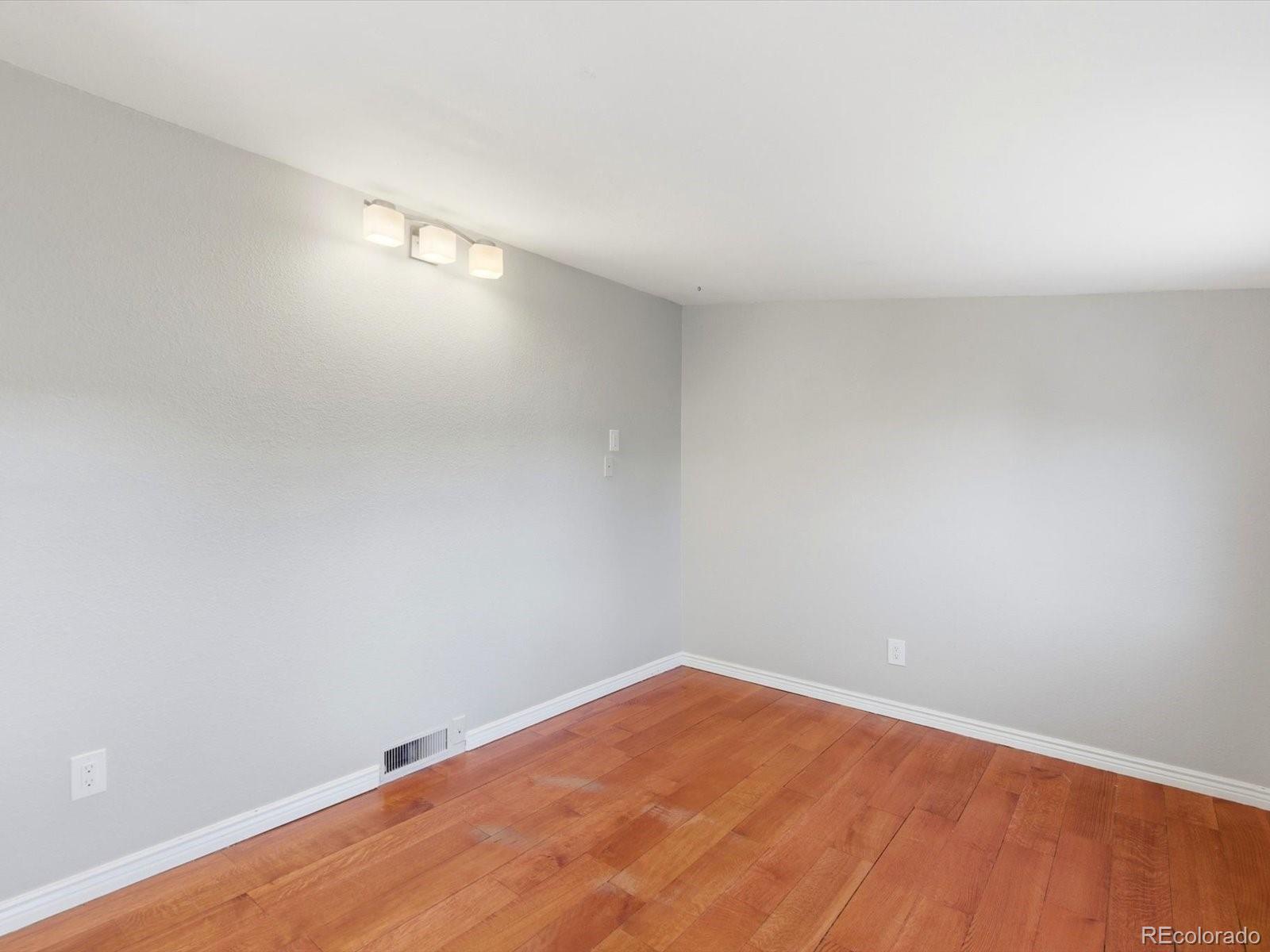 2746 S Irving Street Denver CO 80236