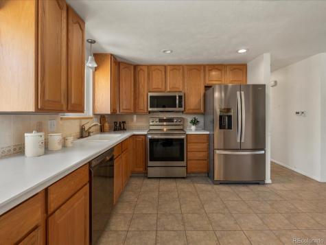 7162 Quay Street Arvada CO 80003